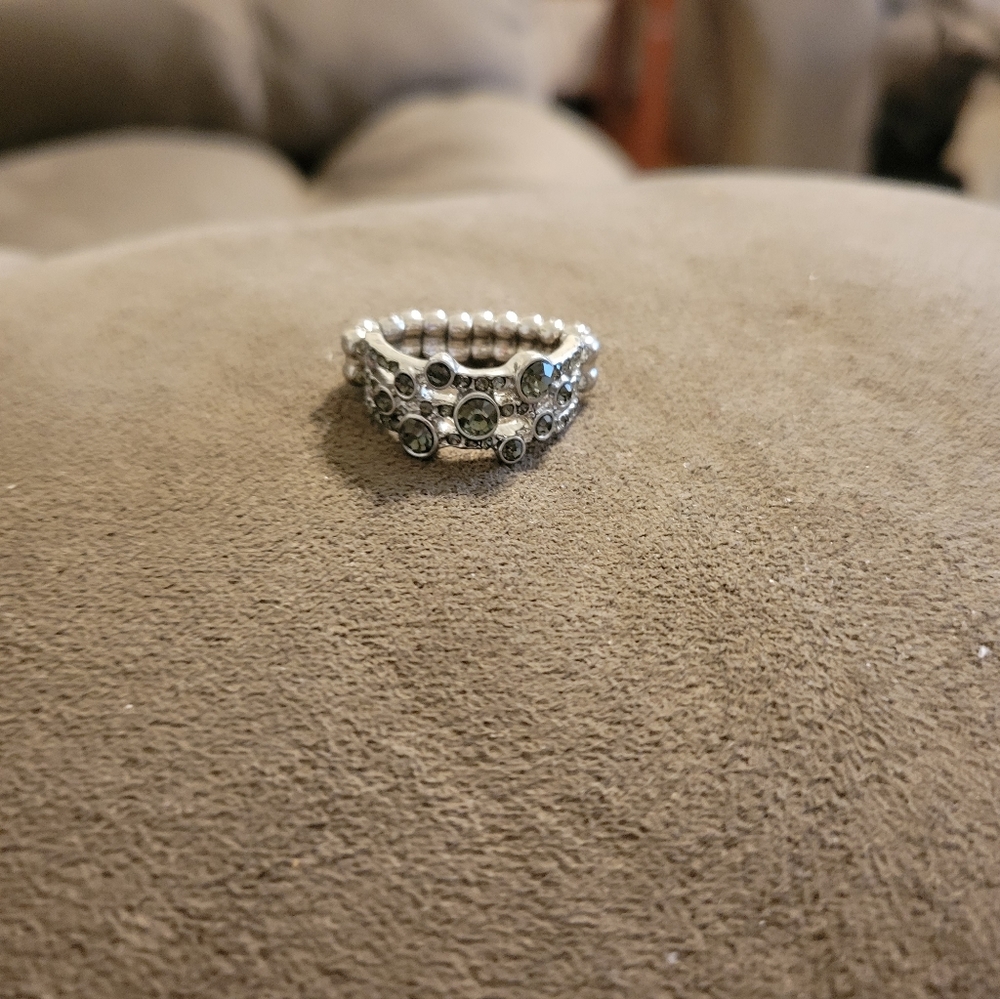 Paparazzi grey multi stone stretchback ring